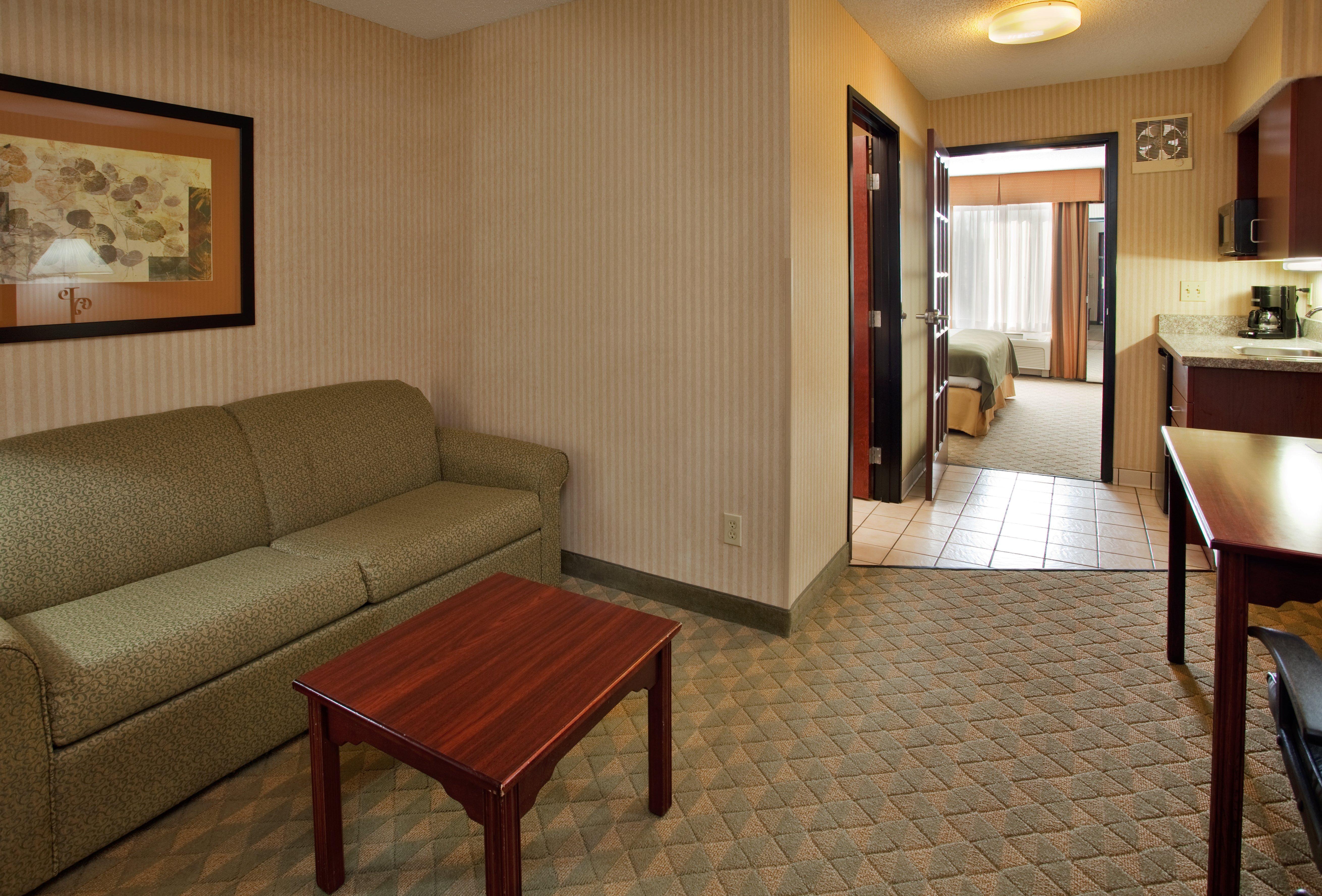 Spark By Hilton Lansing Exterior photo