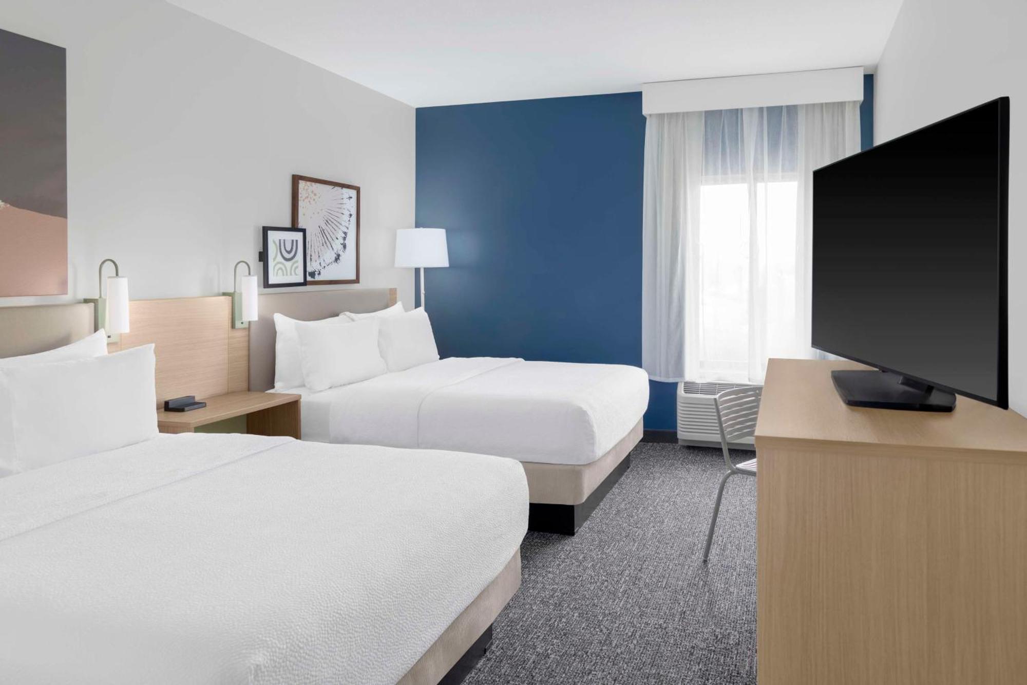 Spark By Hilton Lansing Exterior photo
